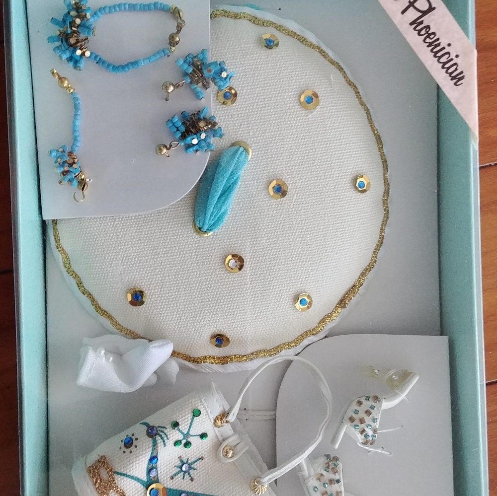 DAE Originals "The Phoenician" Accessory Pack NRFB - Picture 8 of 8